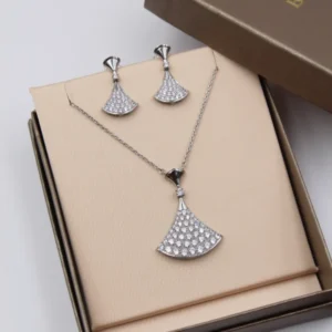 BVLGARI ROMA LUXURY DESIGN PENDANT NECKLACE & EARRING