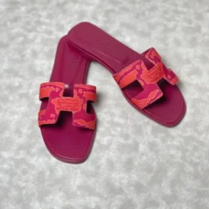 Pink Oran Hermes sleeper
