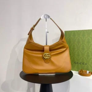 Gucci Aphrodite Shoulder Bag With Golden Logo