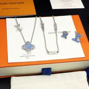 Louis Vuitton Plain Logo Necklace & Chokers