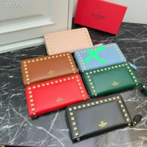 Valentino Garavani Rockstud Wallet