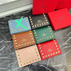 Valentino Garavani Rockstud  Customizable Wallet