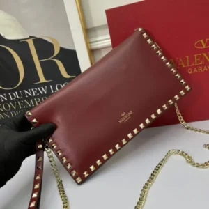 Valentino Garavani Nappa Rockstud Clutch