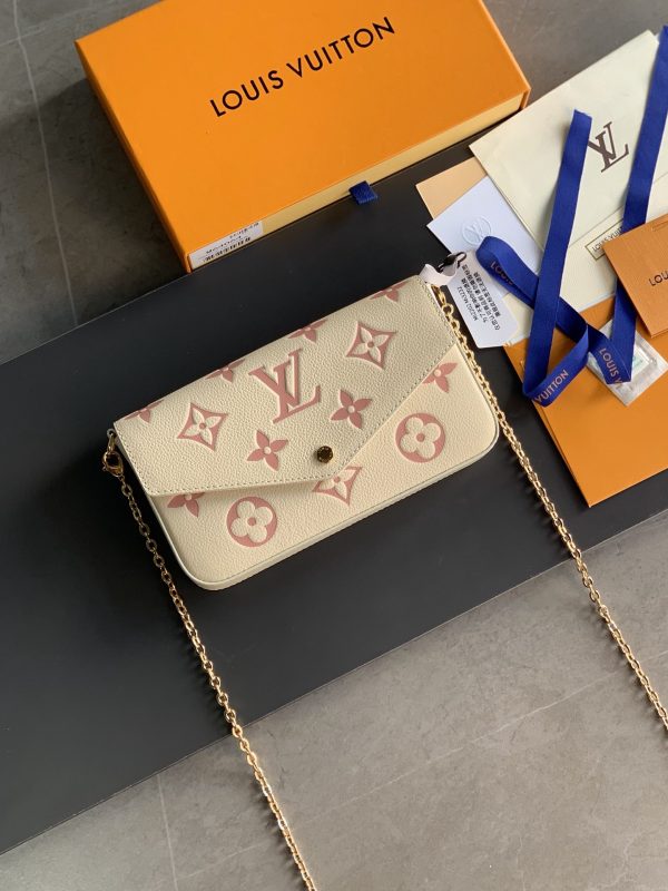 LV FÉLICIE POCHETTE Chain Bag