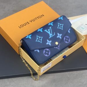 LV FÉLICIE POCHETTE Chain Bag