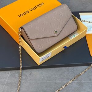 LV FÉLICIE POCHETTE Chain Bag