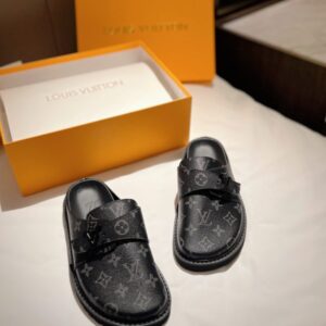 LV Latest Slippers
