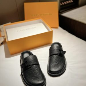 LV Latest Slippers