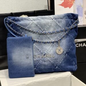 Chanel 22 Shopping Bag