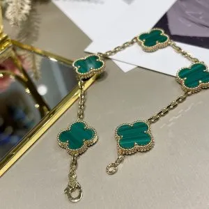 Van Cleef & Arpels Five Flower Bracelet - Image 2