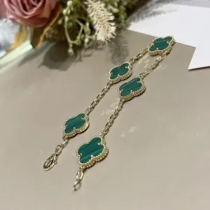 Van Cleef & Arpels Five Flower Bracelet - Image 3