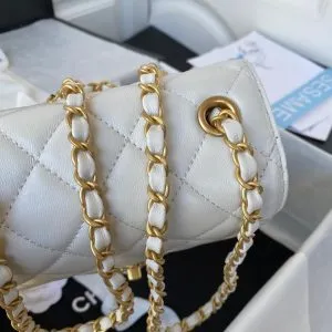 Chanel Retro White Gold Mini Bag - Image 5
