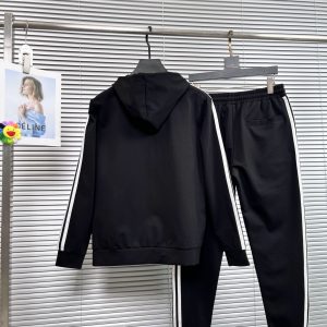 Gucci New Complete Suit - Image 8