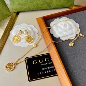 Gucci Double G Stud Earrings Necklace - Image 4