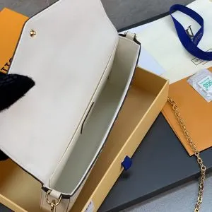 LV FÉLICIE POCHETTE Chain Bag - Image 9
