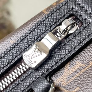 LV Presbyopic Duo Shoulder Bag - Image 3