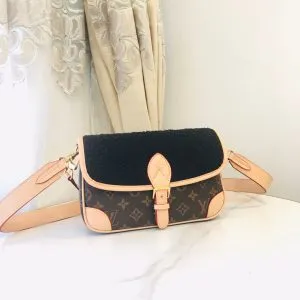 LV Diane Monogram - Image 3