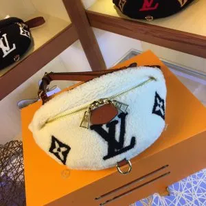 LV Bumbag Monogram - Image 3