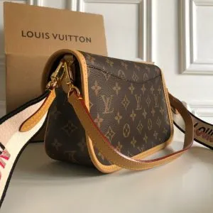 LV Diane Bag - Image 3