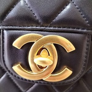 Chanel Classic Flap Bag - Image 7